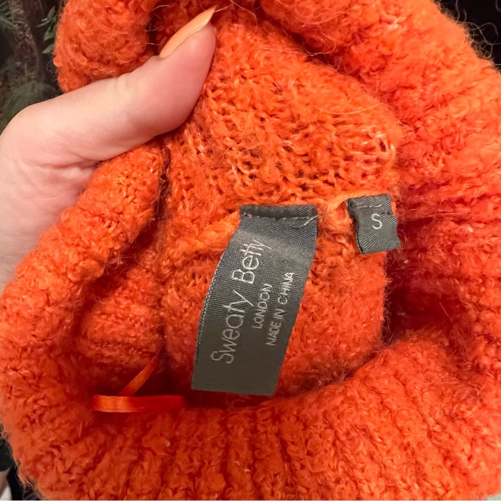 Sweaty Betty Orange Boucle Side Zip Turtleneck
Sweater - Picture 7 of 15